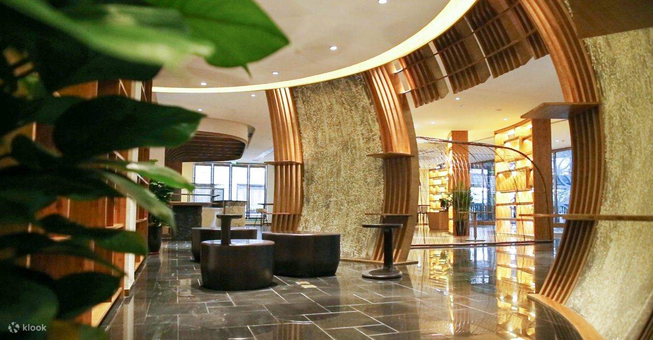 [Inside Gankeng Ancient Town/Directly reach Futian Port Line 10] Shenzhen OCT Gankeng Ancient Town - Nanxianglou Art Hotel Accommodation Package